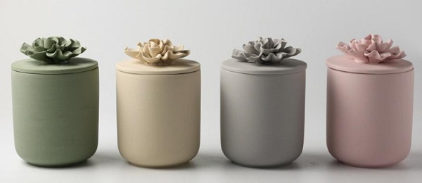 Relief Petal Ceramic Candle Jar