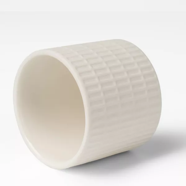 Maidonvalkoinen ristikkokuvioiset keraamiset kynttilänjalat