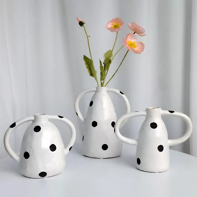 Polka dot Stoneware -maljakko